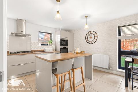 4 bedroom detached house for sale, Medlar Close, Harlow