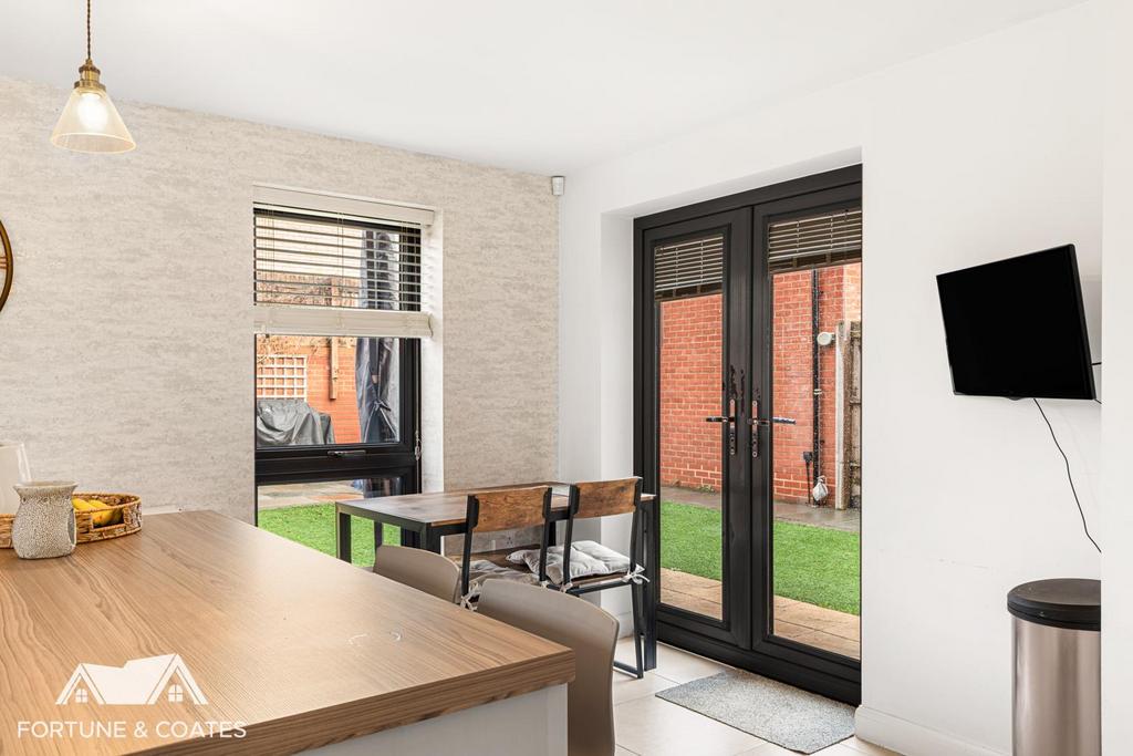 Medlar Close 26.jpg