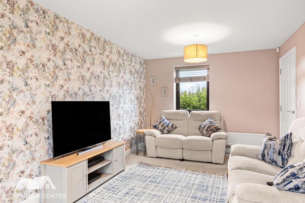 Medlar Close 16.jpg