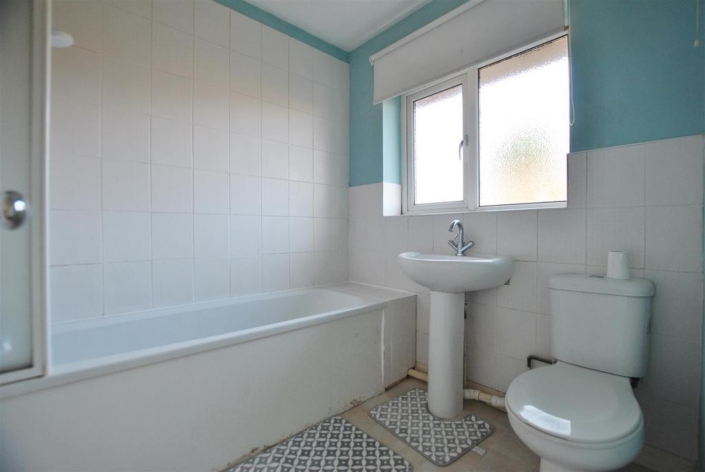 Bathroom.JPG