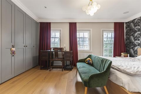 3 bedroom house for sale, Chester Close, Barnes, SW13