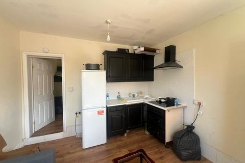 undefined, Connaught Road Luton LU4 8ES
