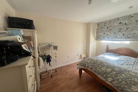 undefined, Connaught Road Luton LU4 8ES