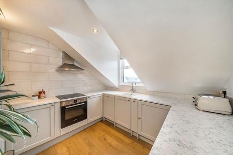 2 bedroom flat for sale, Ritherdon Road, London SW17