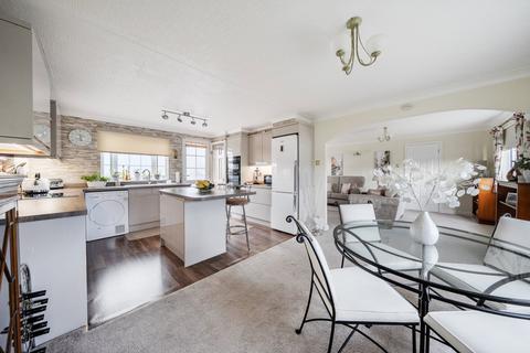 2 bedroom park home for sale, Lodge Park, Oakham LE15
