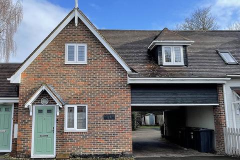 undefined, Pangbourne, Berkshire - Walk to shops, amenities and train station to London & Oxford