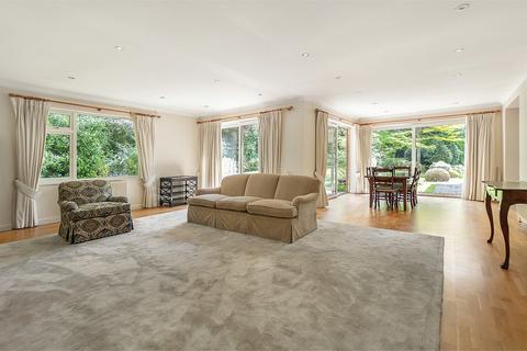 5 bedroom detached house to rent, Coombe Ridings, Kingston Upon Thames, KT2