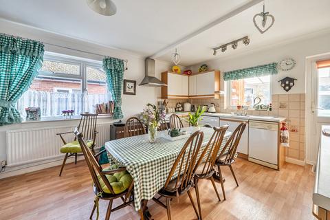 2 bedroom bungalow for sale, Culls Road, Normandy, GU3