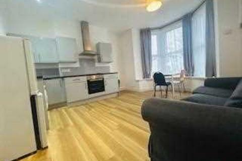 1 bedroom apartment to rent, Newport Road, Cardiff