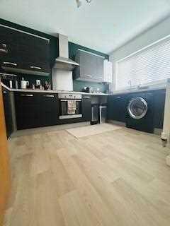 undefined, Lonydd Glas, Llanharran