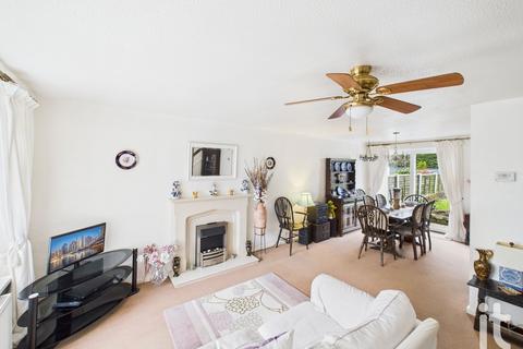 3 bedroom terraced house for sale, Shearwater Road, Offerton, Stockport, SK2