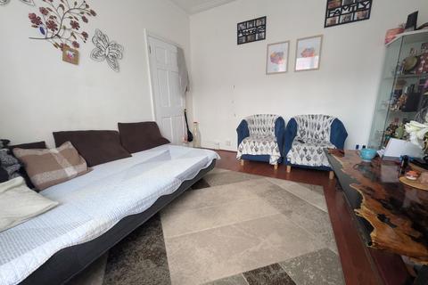 3 bedroom terraced house for sale, Vincent Road, London N22