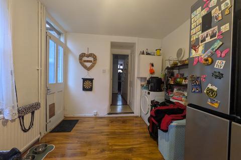 3 bedroom terraced house for sale, Vincent Road, London N22