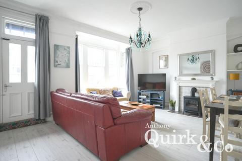 undefined, Retreat Road, Westcliff-on-sea, SS0