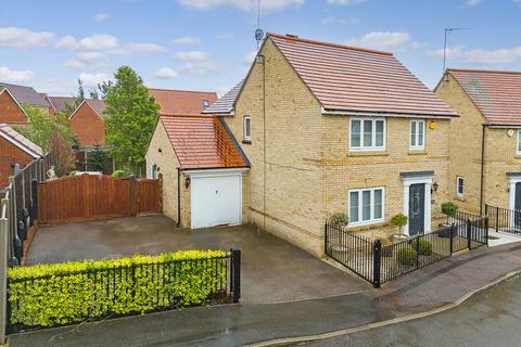 4 bedroom detached house for sale, Cromwell Road, Dunmow CM6