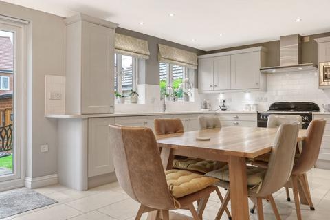 4 bedroom detached house for sale, Cromwell Road, Dunmow CM6