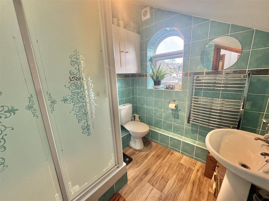 Ensuite 1.jpeg