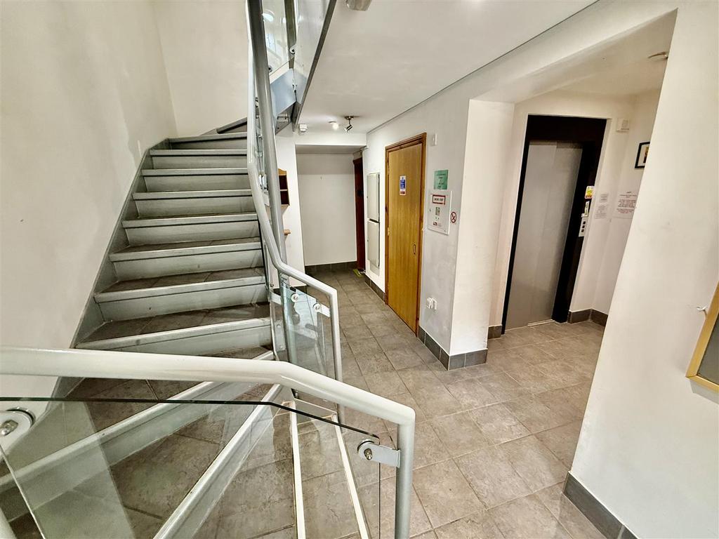 Lift.JPG