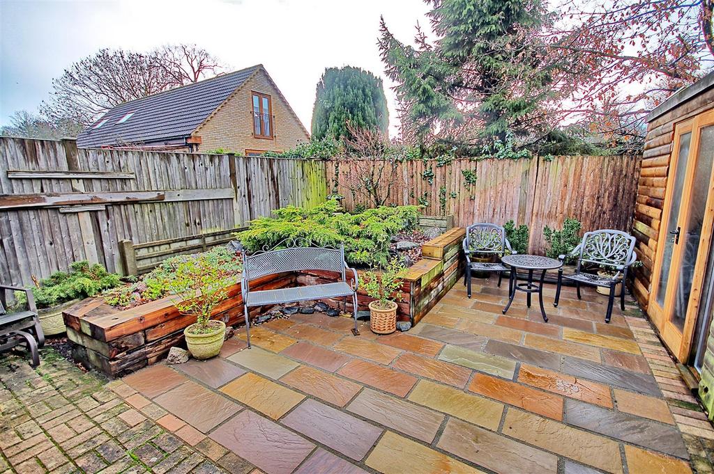 Courtyard garden