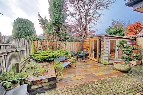 undefined, Netherfield Lane, Ware SG12