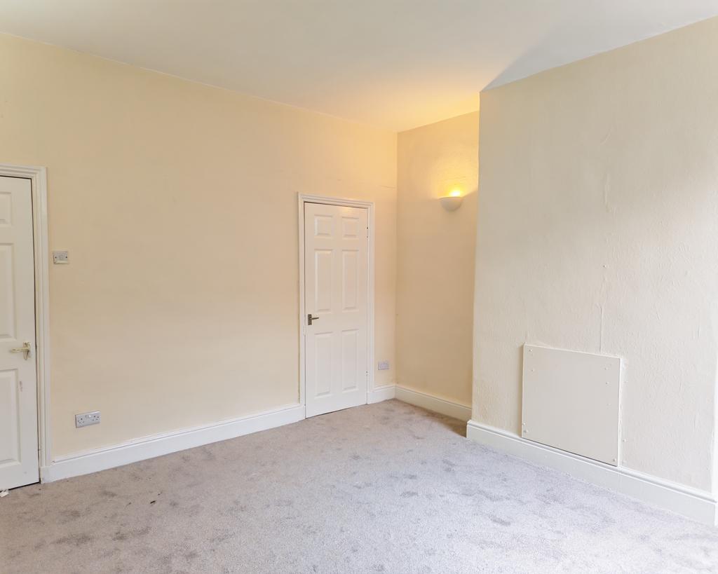 BB11 3 LF 100 Dall Street Burnley Living Room2...