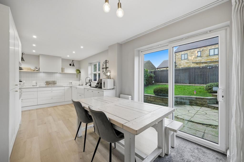 Dining kitchen