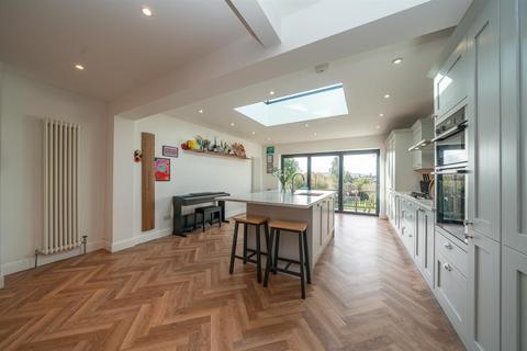 undefined, Hilmay Drive, Boxmoor, Hemel Hempstead, Hertfordshire, HP1 1TZ