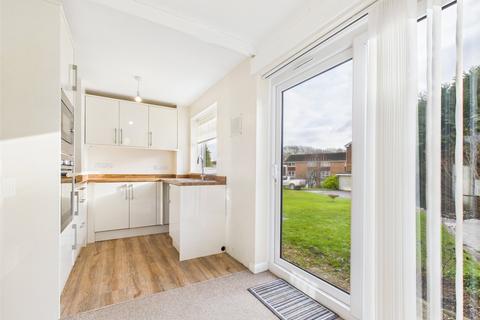 2 bedroom apartment for sale, Montagu Road, Highcliffe, Christchurch, Dorset, BH23