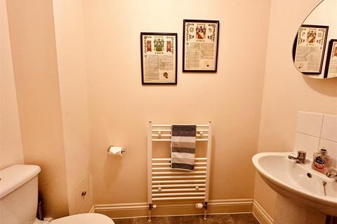 3 bedroom semi-detached house to rent, Kent Mews, Wantage OX12