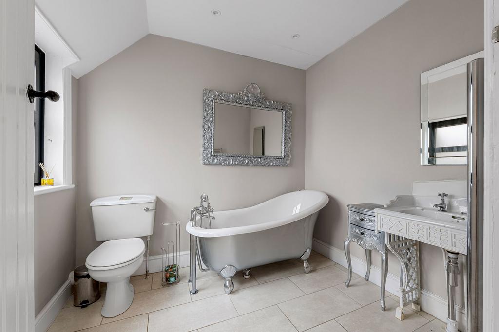 Annexe 2 Bathroom