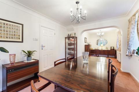 undefined, Oaks Way, Surbiton KT6