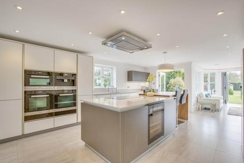 5 bedroom house for sale, Shire House, Bishopstone
