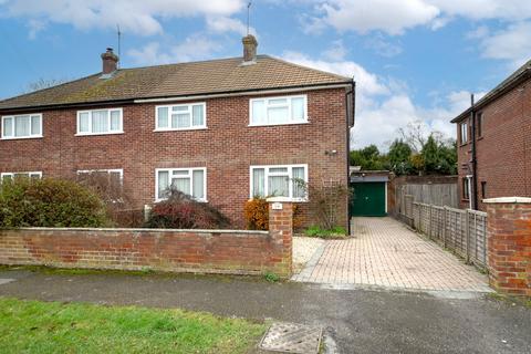 undefined, Chaucer Crescent, Newbury, RG14