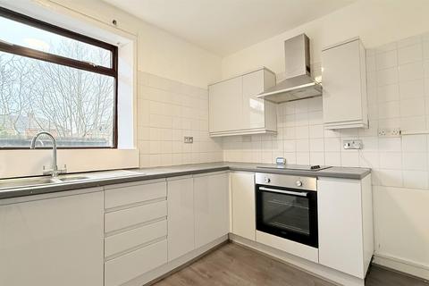 3 bedroom terraced house to rent, Lower House Lane, Widnes
