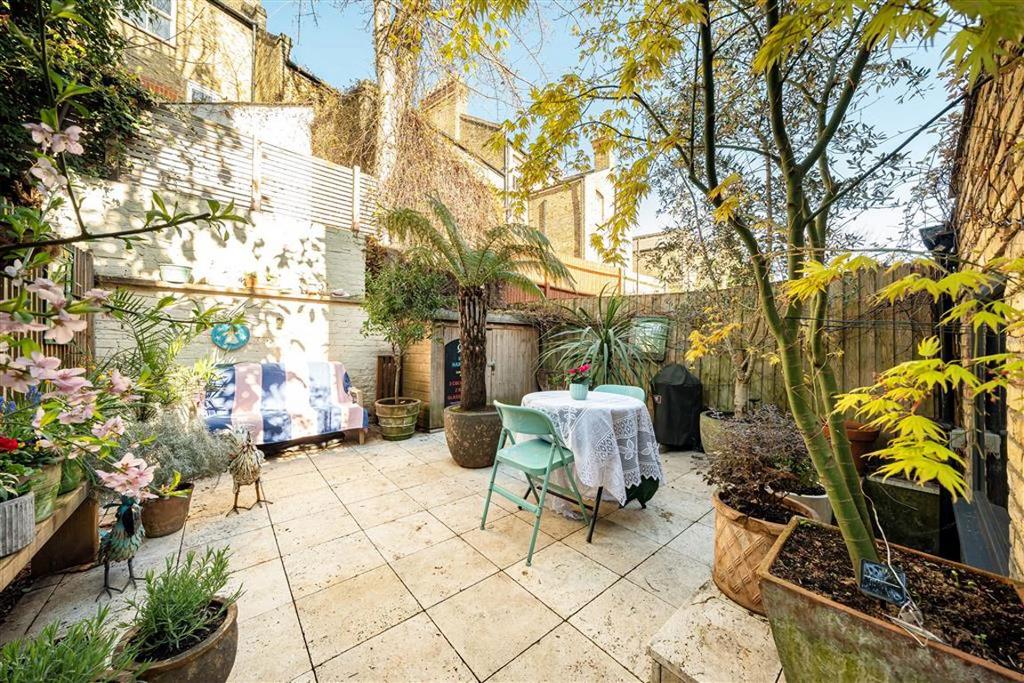 Courtyard, garden