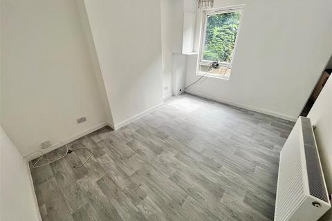 undefined, Cardiff Road, Luton, LU1