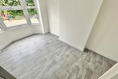 undefined, Cardiff Road, Luton, LU1