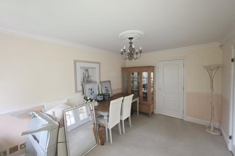 undefined, 18 Dellwood Park, Caversham, Reading, Berkshire RG4 7NX
