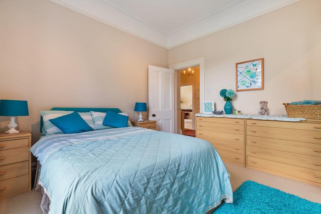 A32 - 26 College Road Newton Abbot - 250422.jpg
