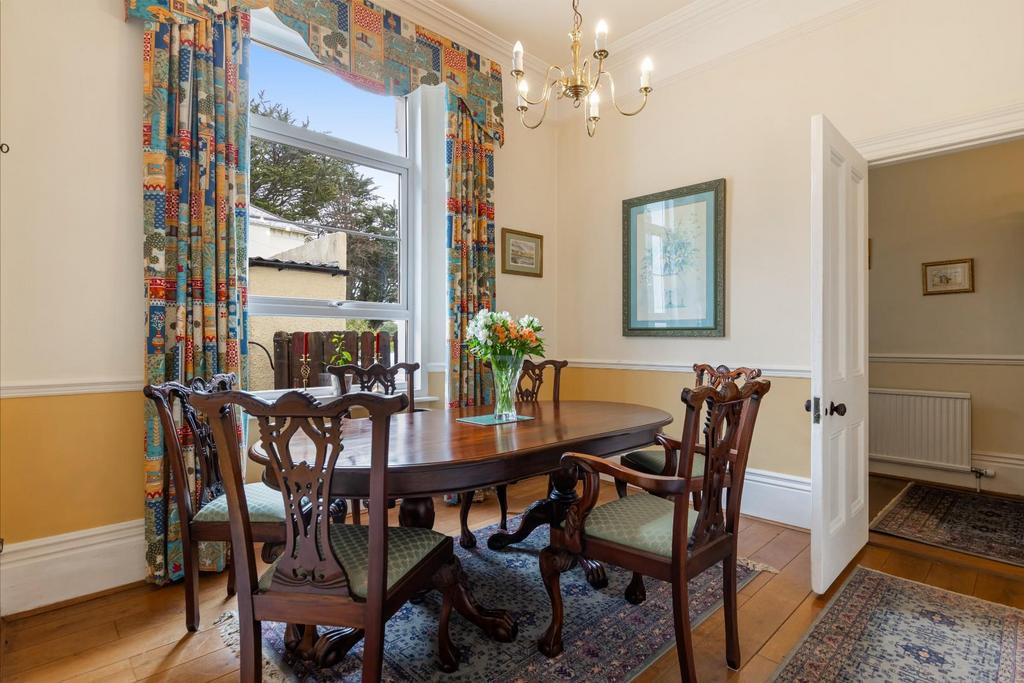 A23 - 26 College Road Newton Abbot - 250422.jpg