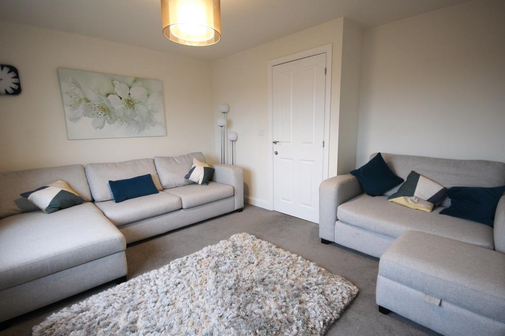 Lounge/Bedroom 4