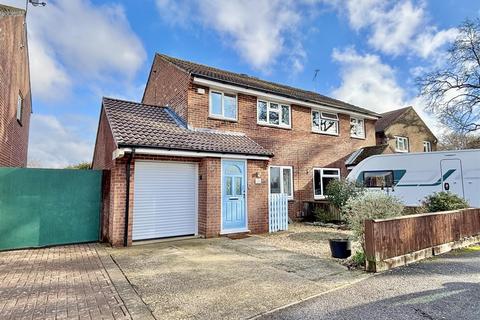 3 bedroom semi-detached house for sale, Nuthatch Close, Poole BH17