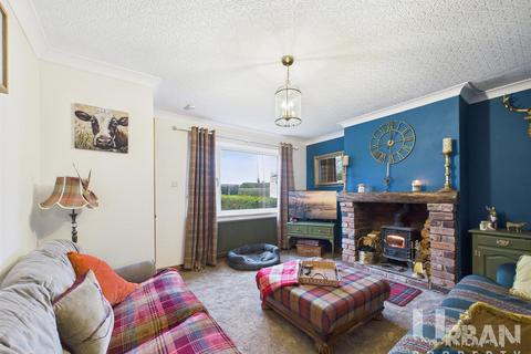 undefined, Hull Road, Coniston, Hull