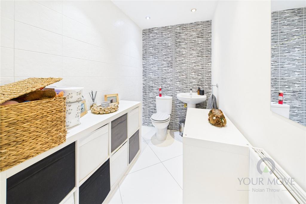 Cloakroom/Wc