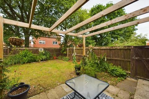 2 bedroom terraced house for sale, Arvina Close, North Hykeham, Lincoln