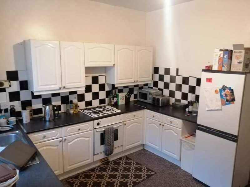 8 bedroom End Terrace for rent