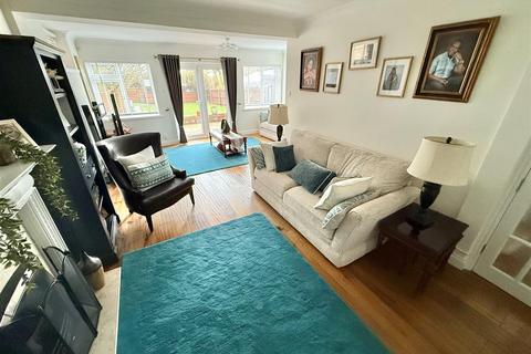 undefined, Fairford Avenue, Luton