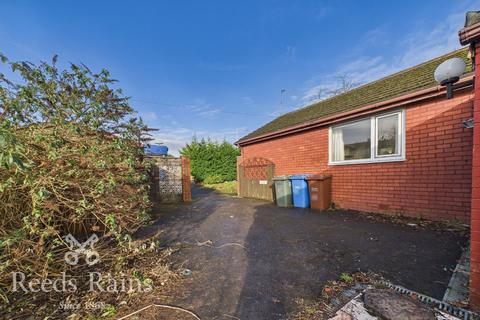 2 bedroom bungalow for sale, The Asshawes, Chorley PR6