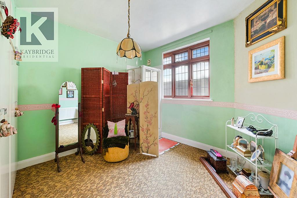 The Warren, Worcester Park - KT4 7 DH