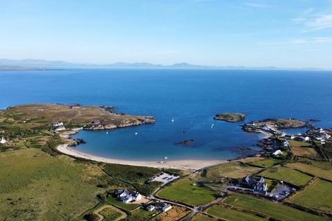 undefined, Rhoscolyn LL65